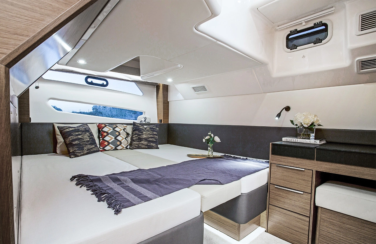 Bavaria S45 interior